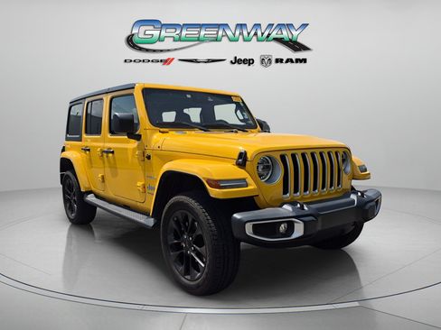 Used 2021 Jeep Wrangler Unlimited Sahara w/ Cold Weather Group AWD/4WD image 1