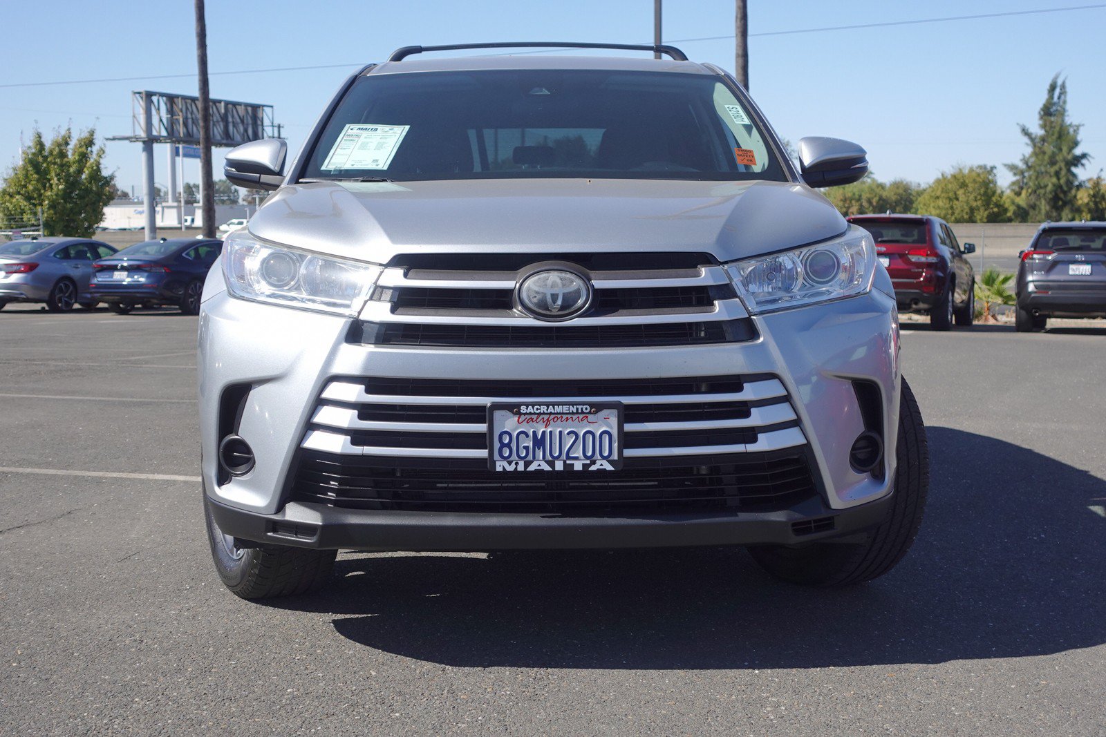 Used 2018 Toyota Highlander LE AWD/4WD image 3
