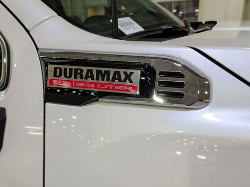 Used 2024 GMC Sierra 2500 Denali w/ Denali Reserve Package image 11