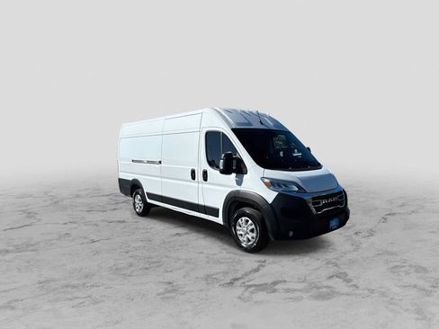 Used 2024 RAM ProMaster 3500 w/ Quick Order Package 22G SLT FWD image 2