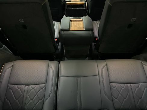 Used 2024 Jeep Grand Wagoneer Series III AWD/4WD image 16