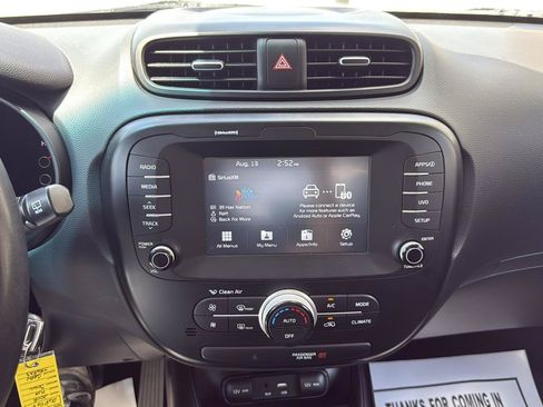 Used 2018 Kia Soul w/ Convenience Package FWD image 32