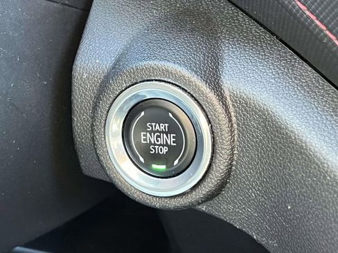 Used 2023 Chevrolet TrailBlazer RS w/ Sun and Liftgate Package image 29