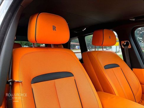 Certified 2023 Rolls-Royce Cullinan Black Badge AWD/4WD image 28