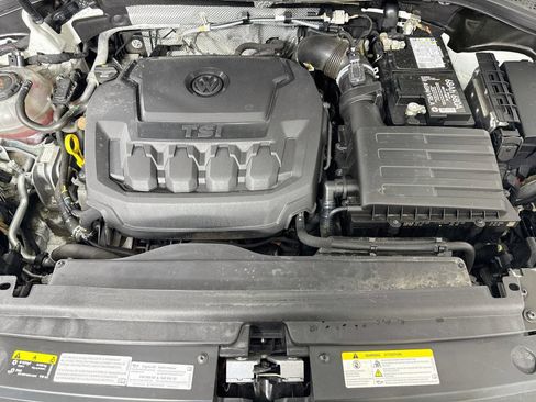 Used 2021 Volkswagen Tiguan SEL AWD/4WD image 29