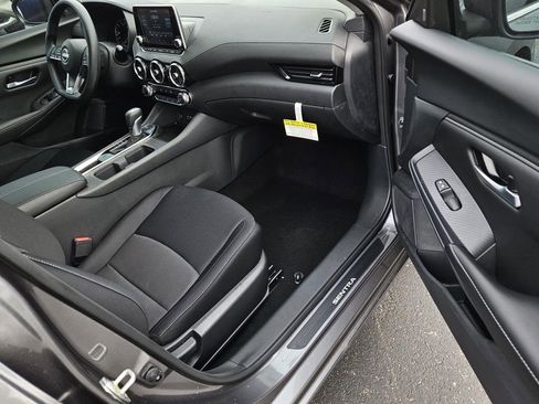 Certified 2025 Nissan Sentra SV w/ Trunk Package image 7