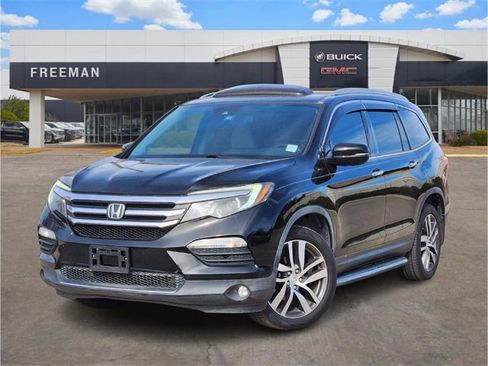 Used 2016 Honda Pilot Touring image 1