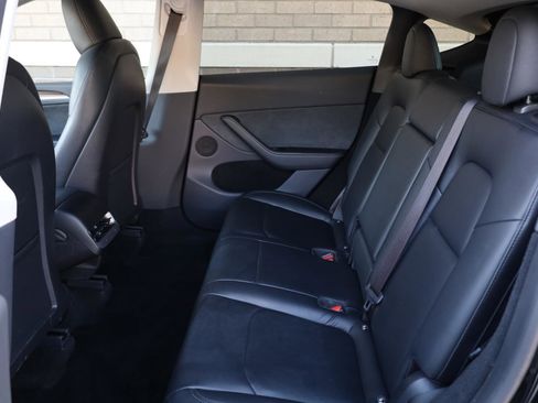 Used 2023 Tesla Model Y Long Range AWD/4WD image 19