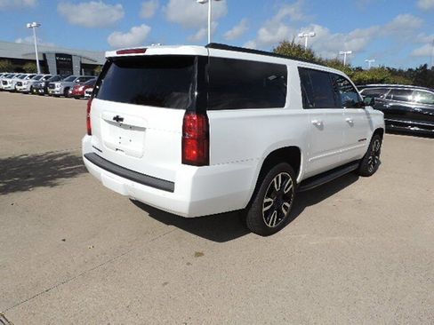 Used 2019 Chevrolet Suburban Premier image 6