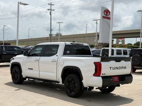 Used 2025 Toyota Tundra SR5 w/ SR5 Premium Package AWD/4WD image 8