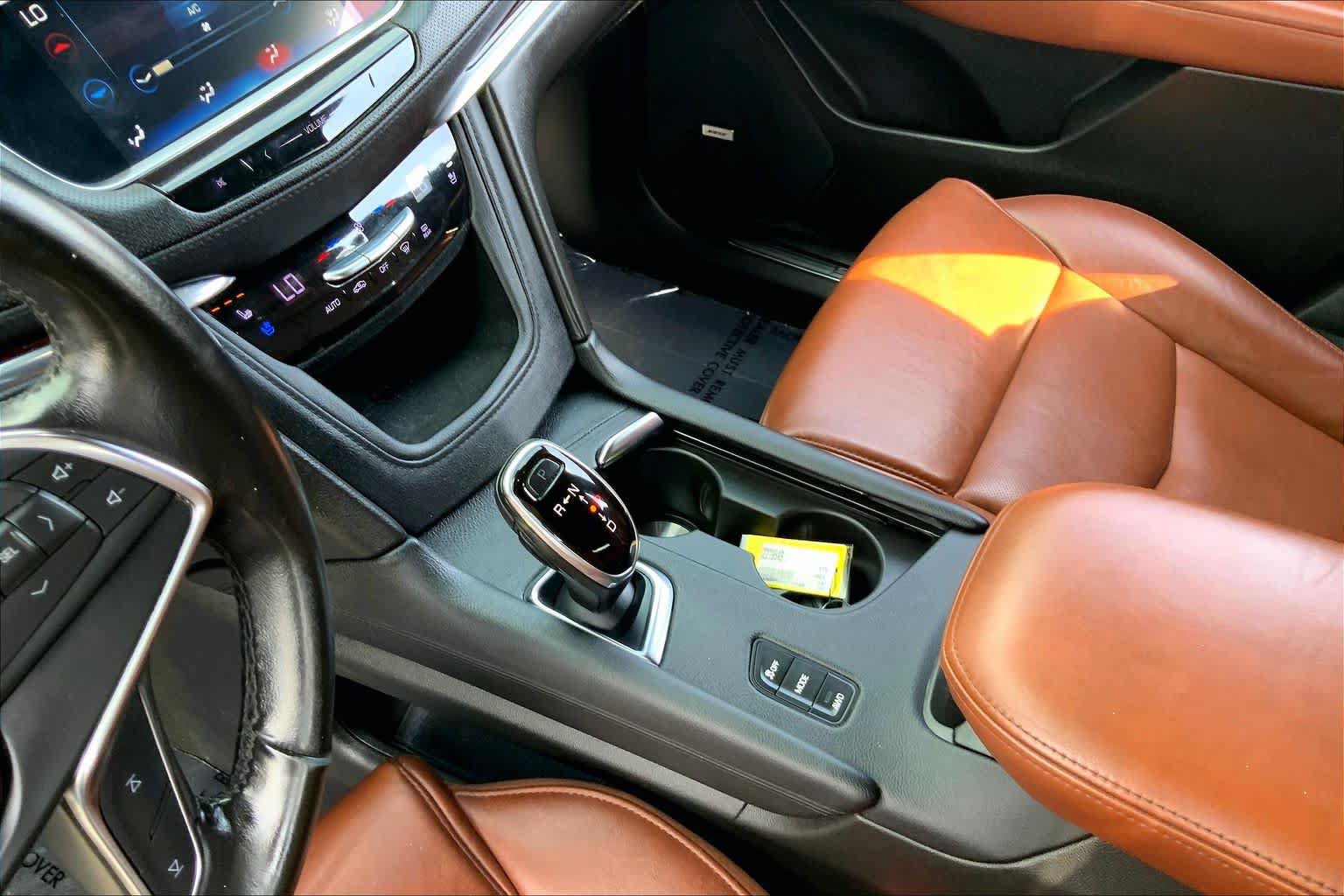 Used 2019 Cadillac XT5 Luxury AWD/4WD image 17