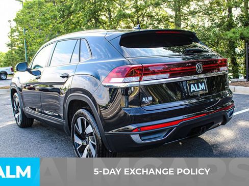 Used 2025 Volkswagen Atlas Cross Sport SE AWD/4WD image 3