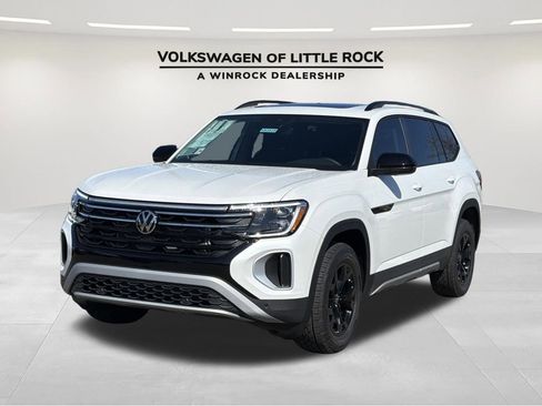 New 2026 Volkswagen Atlas Peak Edition AWD/4WD image 1