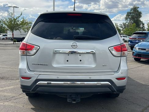 Used 2016 Nissan Pathfinder SV FWD image 6