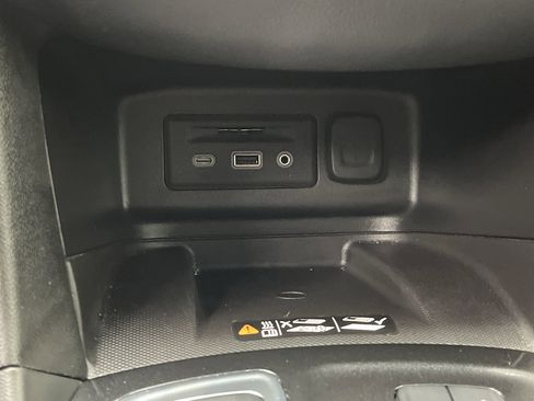 Certified 2022 Chevrolet Equinox Premier image 23