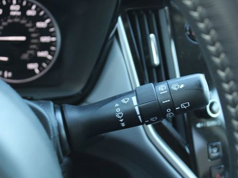 Certified 2025 Subaru Outback Premium image 31