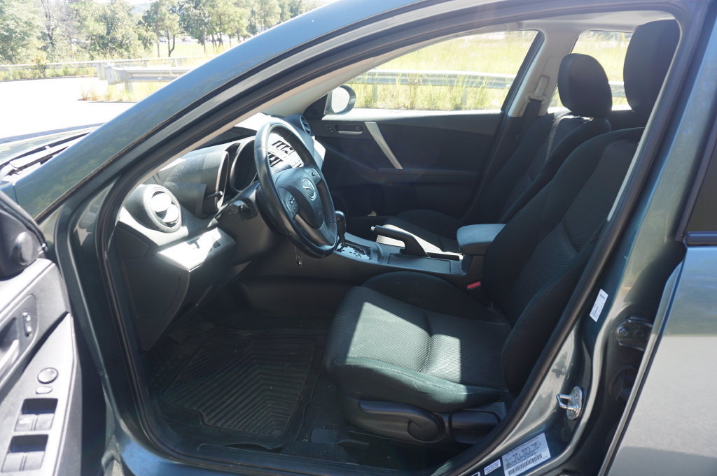 Used 2012 MAZDA MAZDA3 s Touring FWD image 2