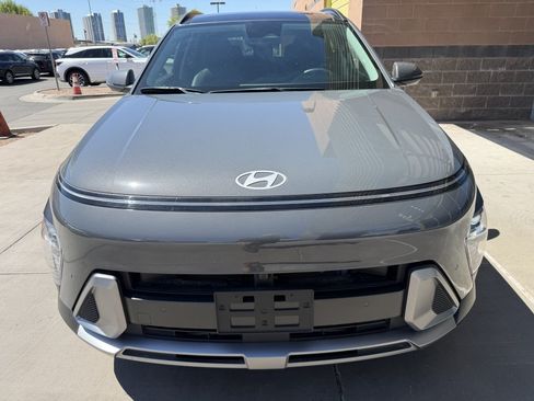 Used 2025 Hyundai Kona Limited FWD image 10