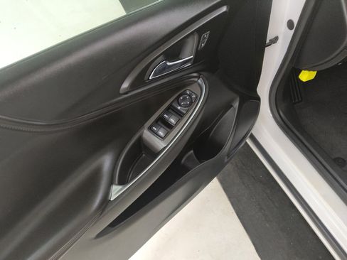 Used 2019 Chevrolet Malibu LT w/ Leather Package FWD image 27