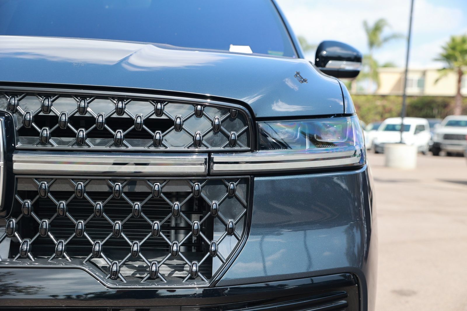 Used 2025 Lincoln Navigator L Reserve w/ Jet Appearance Package AWD/4WD image 8