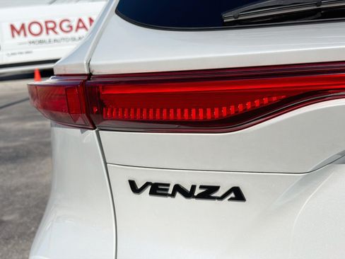 Used 2024 Toyota Venza Nightshade AWD/4WD image 10