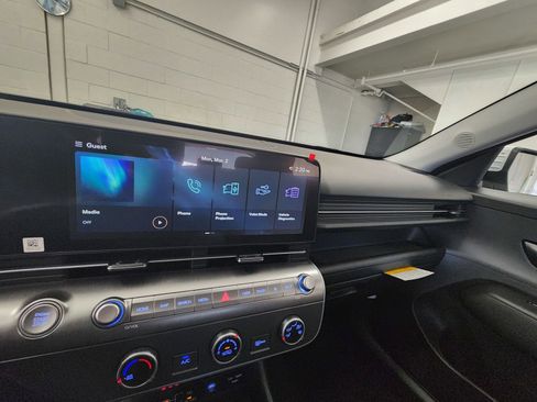 New 2026 Hyundai Kona SE image 14