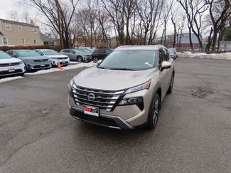 Used 2025 Nissan Rogue SL video 1