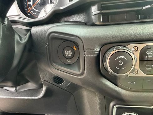 New 2026 Jeep Wrangler Unlimited Sahara AWD/4WD image 15