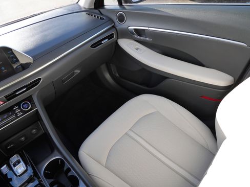 Certified 2023 Hyundai Sonata SEL w/ Preferred Accessory Package image 11