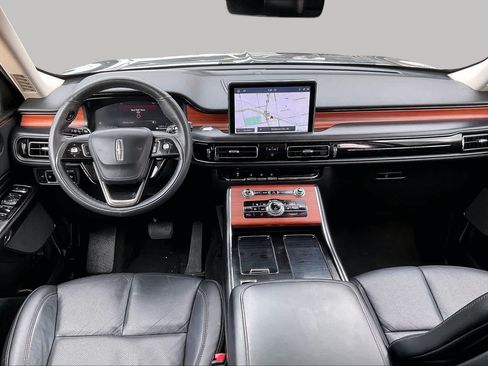 Used 2024 Lincoln Aviator Reserve AWD/4WD image 31