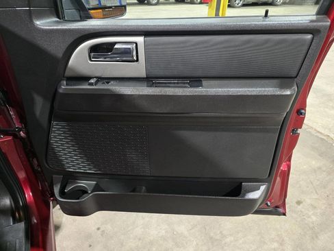 Used 2014 Ford Expedition EL Limited w/ Equipment Group 301A AWD/4WD image 39