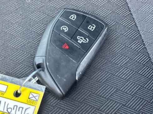 Used 2025 Chevrolet Silverado 2500 LT w/ Convenience Package image 24