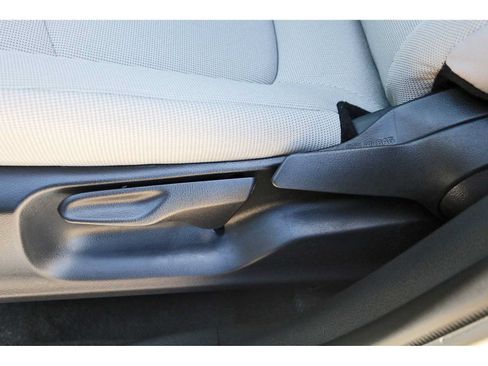 Used 2026 Toyota Corolla Cross L FWD image 25