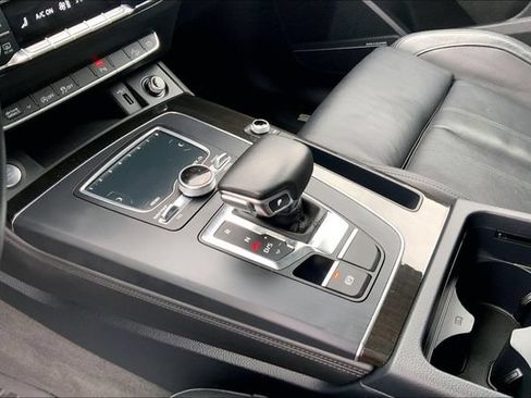 Used 2018 Audi Q5 Prestige AWD/4WD image 25