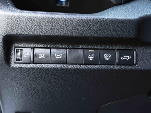 Used 2025 Toyota RAV4 XSE w/ Weather Package AWD/4WD image 38