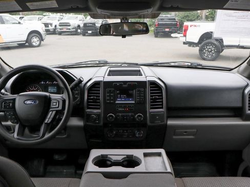 Used 2017 Ford F150 XLT image 24