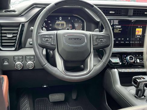 Used 2026 GMC Sierra 1500 Denali Ultimate AWD/4WD image 13