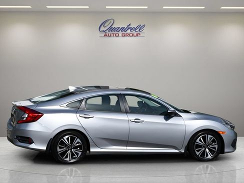 Used 2018 Honda Civic EX-T image 3