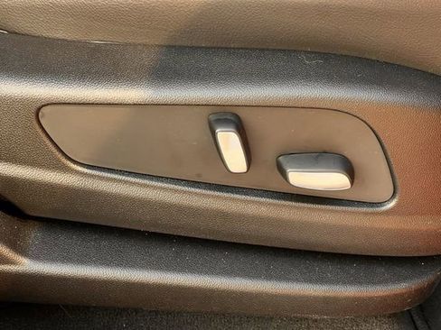 New 2026 Cadillac XT5 Luxury image 23