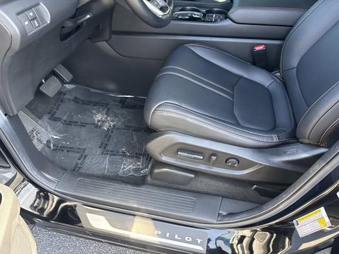 Certified 2025 Honda Pilot TrailSport image 20