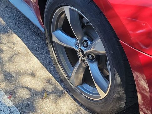 Used 2016 Ford Mustang Premium image 11