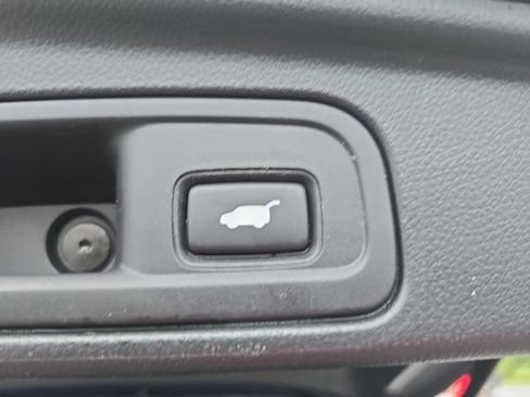 Used 2019 Honda Pilot Touring image 13