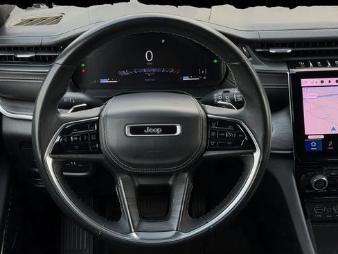 Used 2021 Jeep Grand Cherokee L Overland w/ Luxury Tech Group IV AWD/4WD image 23