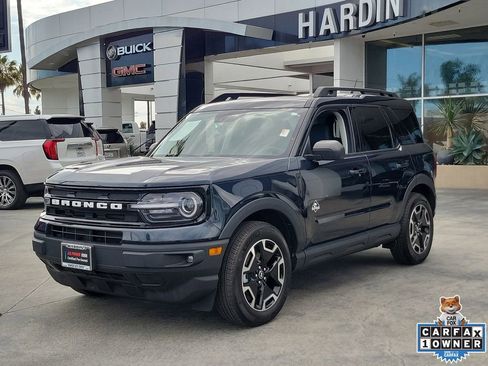 Used 2023 Ford Bronco Sport Outer Banks w/ Tech Package AWD/4WD image 2