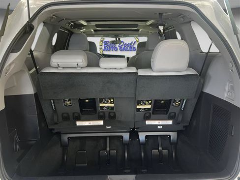 Used 2017 Toyota Sienna Limited Premium AWD/4WD image 25