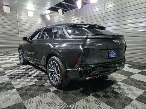 Used 2024 Cadillac Lyriq Sport image 7