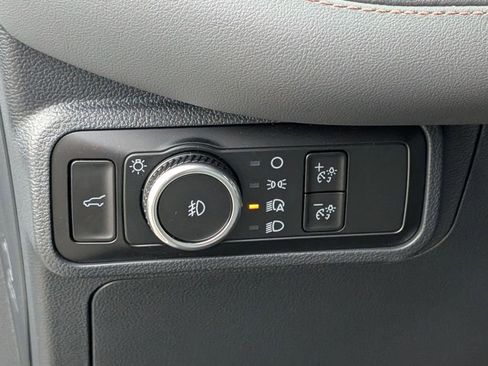 New 2025 Ford Explorer Active w/ Active Comfort Package image 40