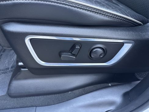 Used 2024 RAM 1500 Laramie image 6