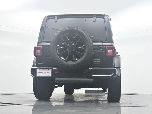 Used 2021 Jeep Wrangler Unlimited Sahara AWD/4WD image 31