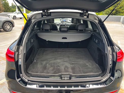 Used 2026 Mercedes-Benz GLC 300 4MATIC image 10